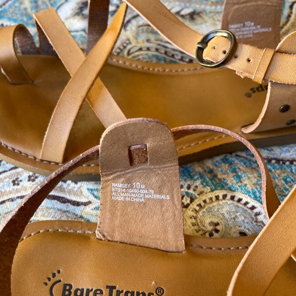 BareTraps vegan leather sandals natural size 10 cross arch and toe loop - Picture 7 of 8